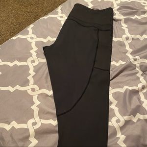 Zyia Black Pocket Light n Tight Hi-Rise 7/8 24" Leggings.